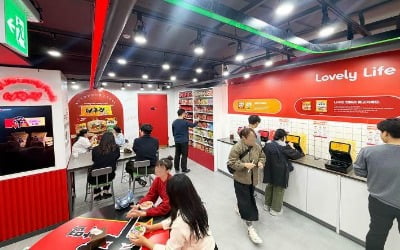 세븐일레븐, 명동서 K푸드·K팝 알린다...'뉴웨이브명동점' 개점