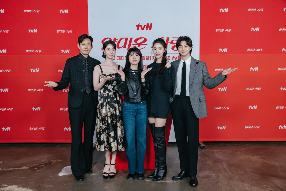 '18세 나이차' 로맨스·이정재 은퇴설까지…'얄미운 사랑' 터졌다 [종합]