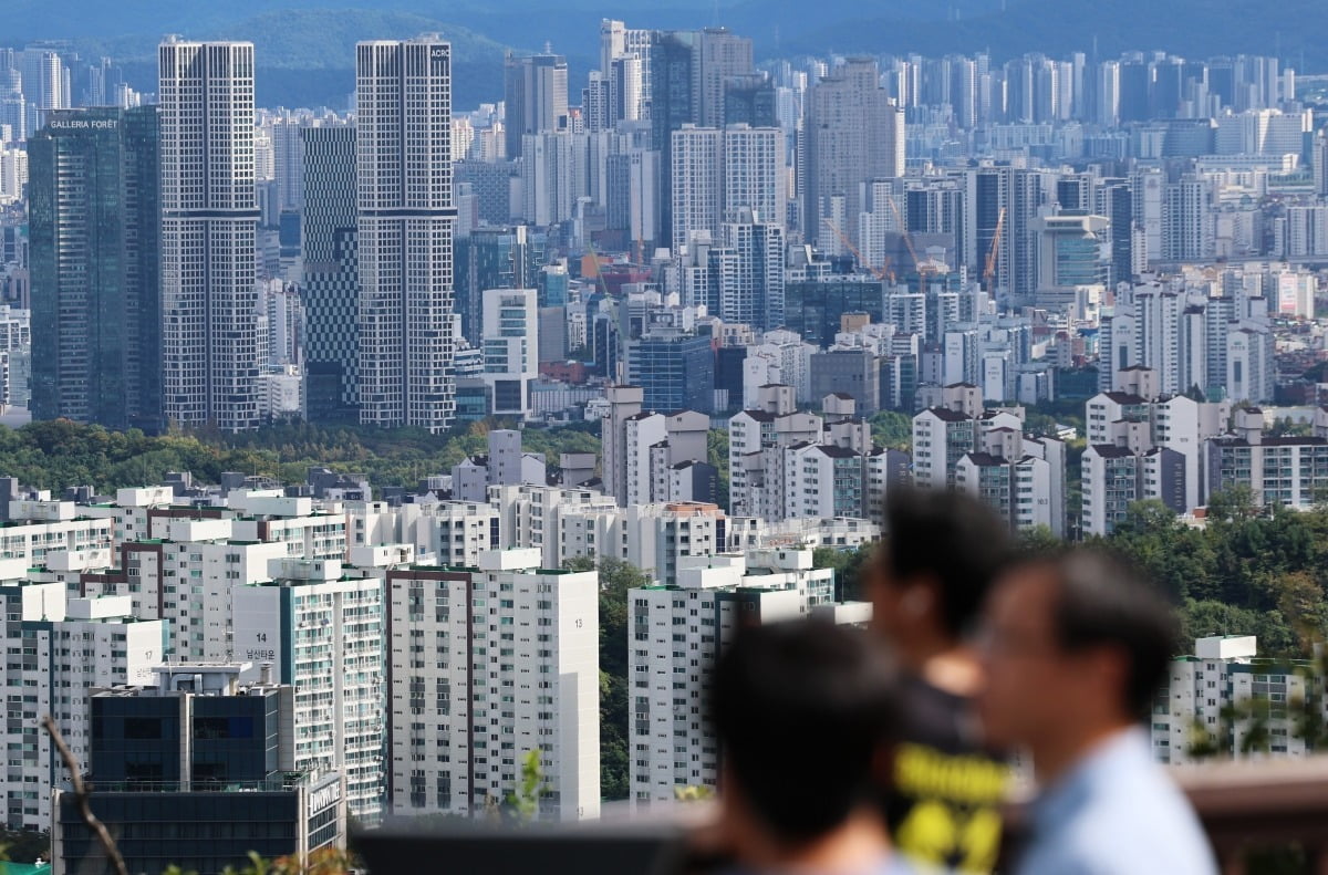 10·15 대책 후 서울 거래량 4분의 1토막…집값 상승세 확 꺾였다