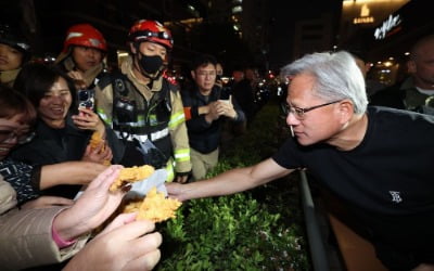 [단독] 젠슨 황, 기자회견 직후 오늘 밤 비행기로 한국 떠난다