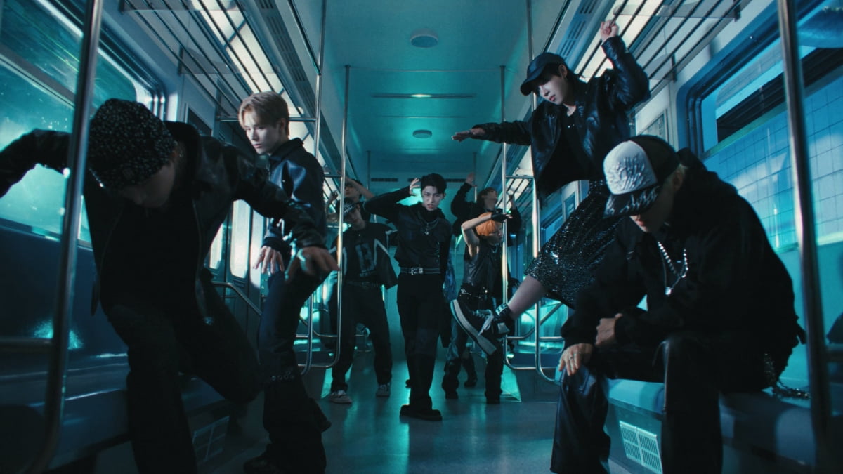 "부숴버려 모든 경계"…싸이커스, 차원이 다른 기세 '슈퍼파워' [신곡in가요]