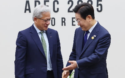 젠슨 황, 한국에 '귀한 GPU 26만 장' 풀 것...국내 기업들과 전방위 협력 [HK영상]