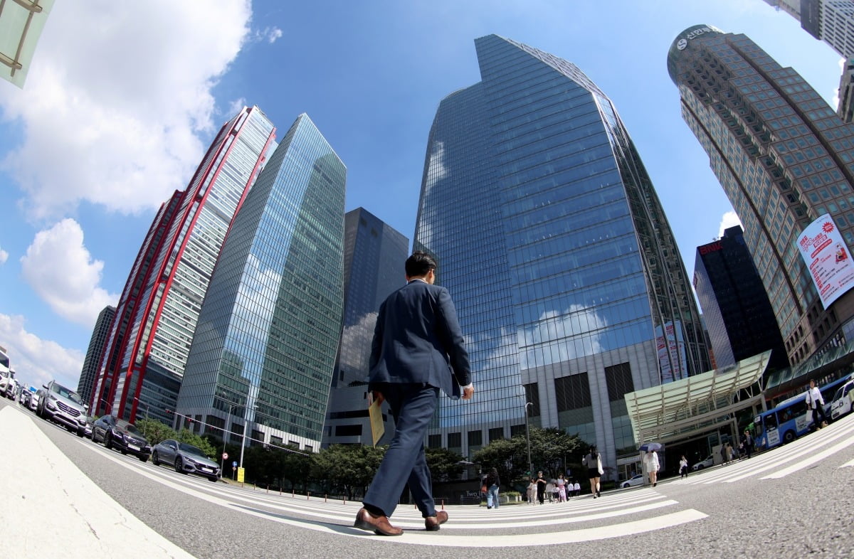 조각투자 플랫폼 신청, 막판까지 눈치싸움 '치열'…3파전