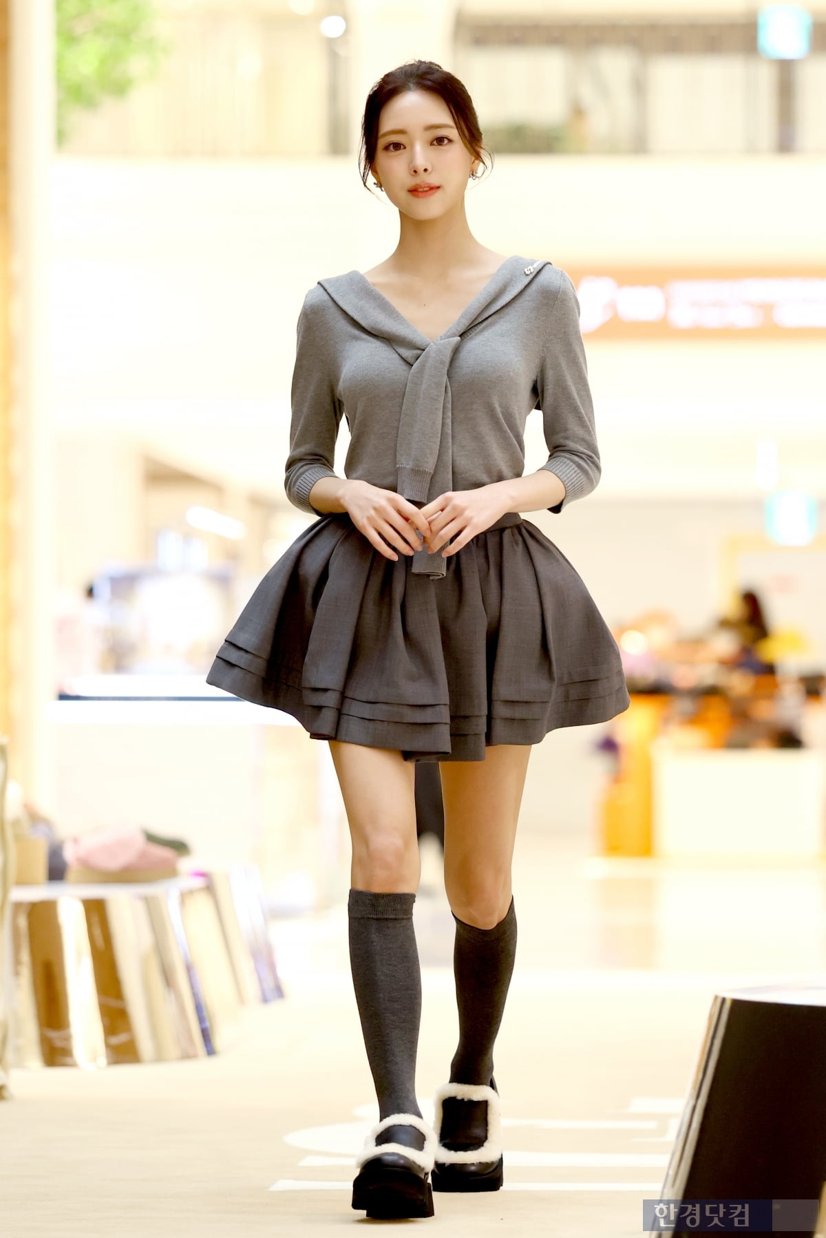 [포토] ITZY 유나, '인형이 걸어오네~'