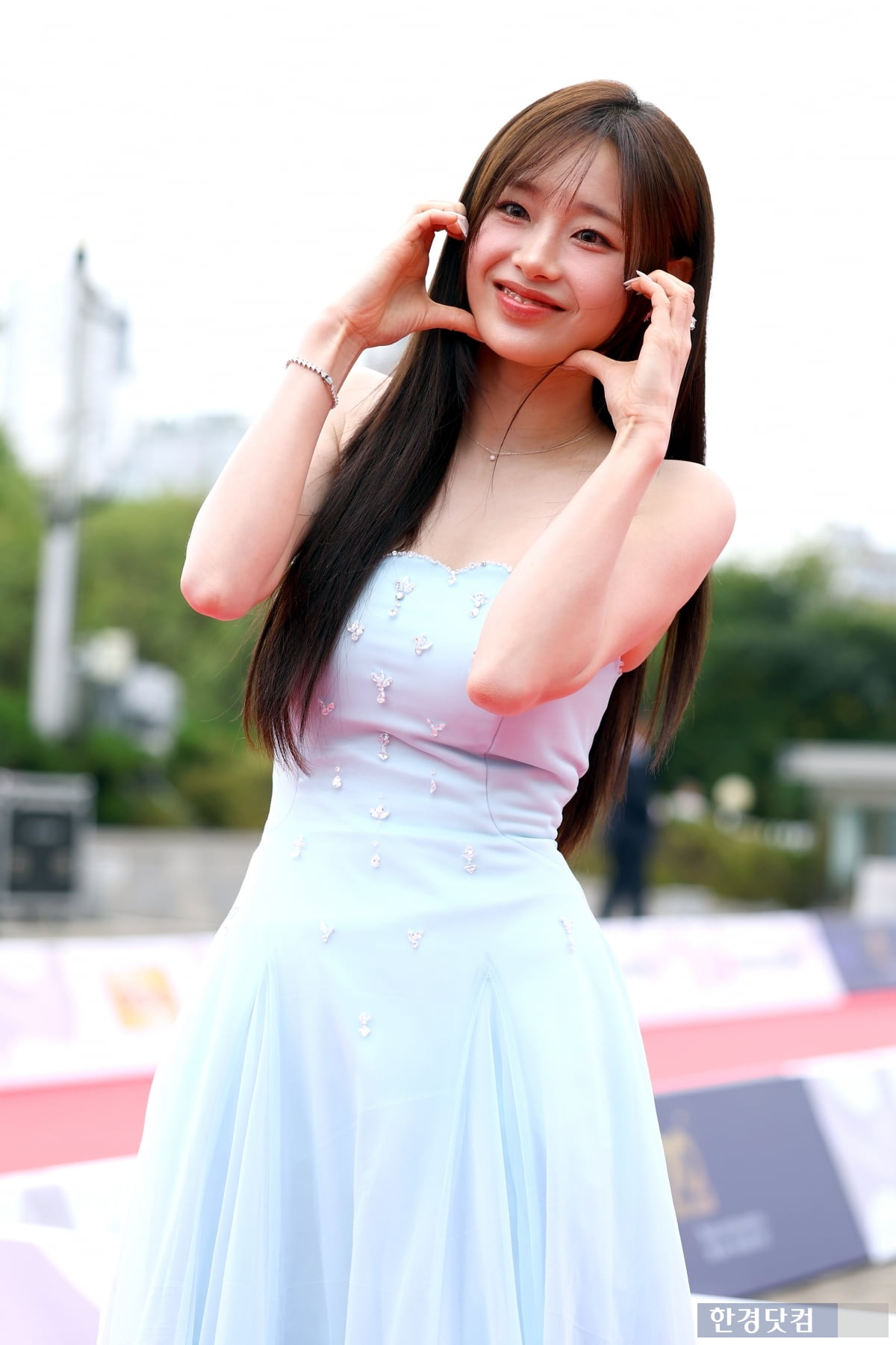 [포토] 츄, '언제 어디서나 러블리 그 자체~' (서울드라마어워즈 2025)