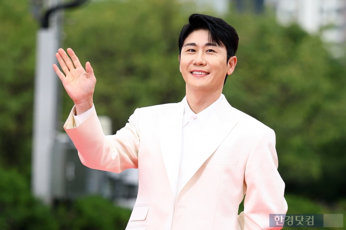 [포토] 영탁, 오늘도 '폼 미쳤다~' (서울드라마어워즈 2025)