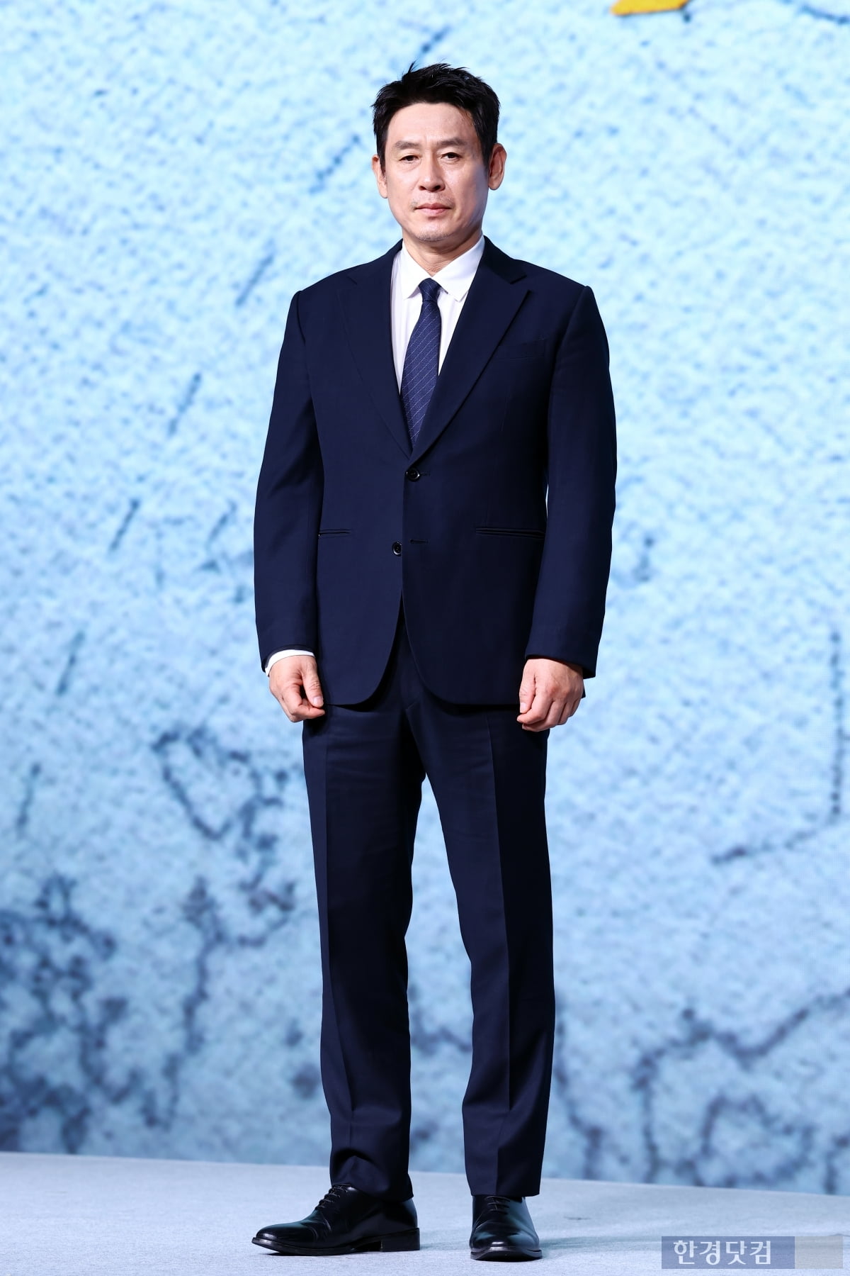 [포토] 설경구, '완벽한 슈트핏'