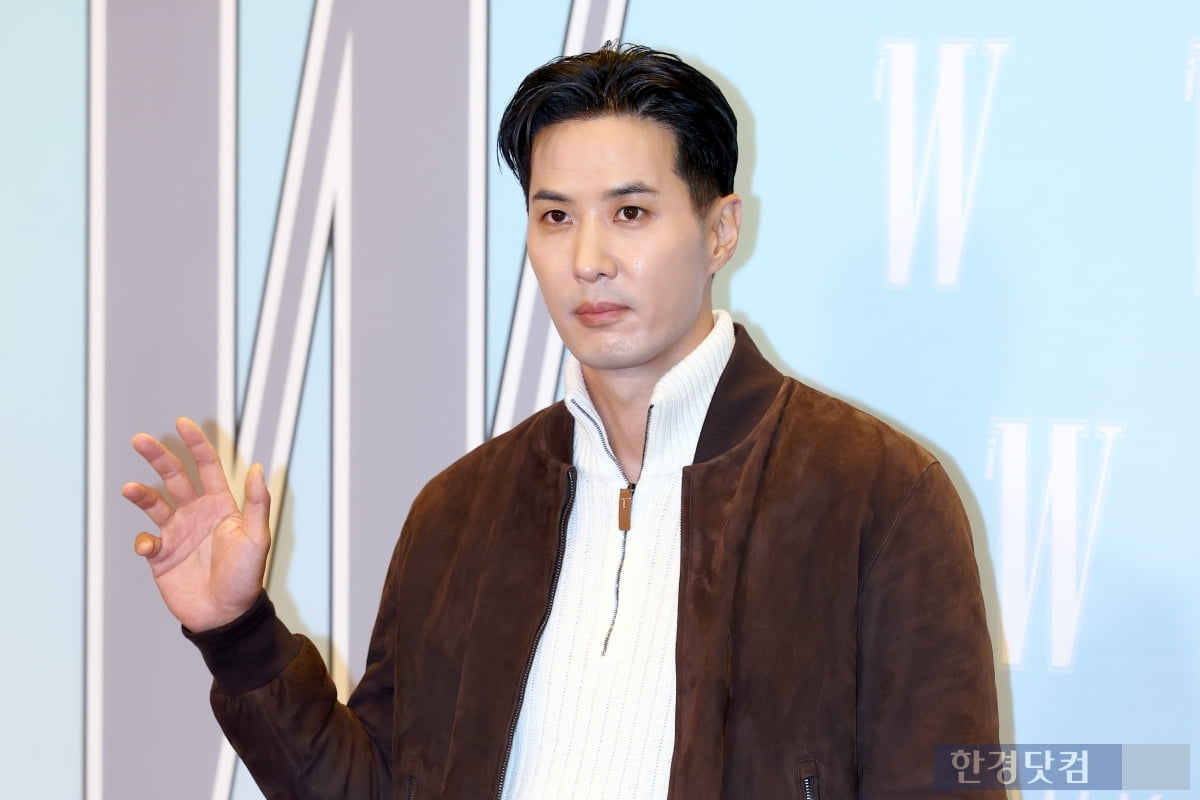 [포토] 김지석, '감탄을 부르는 멋진 남자'