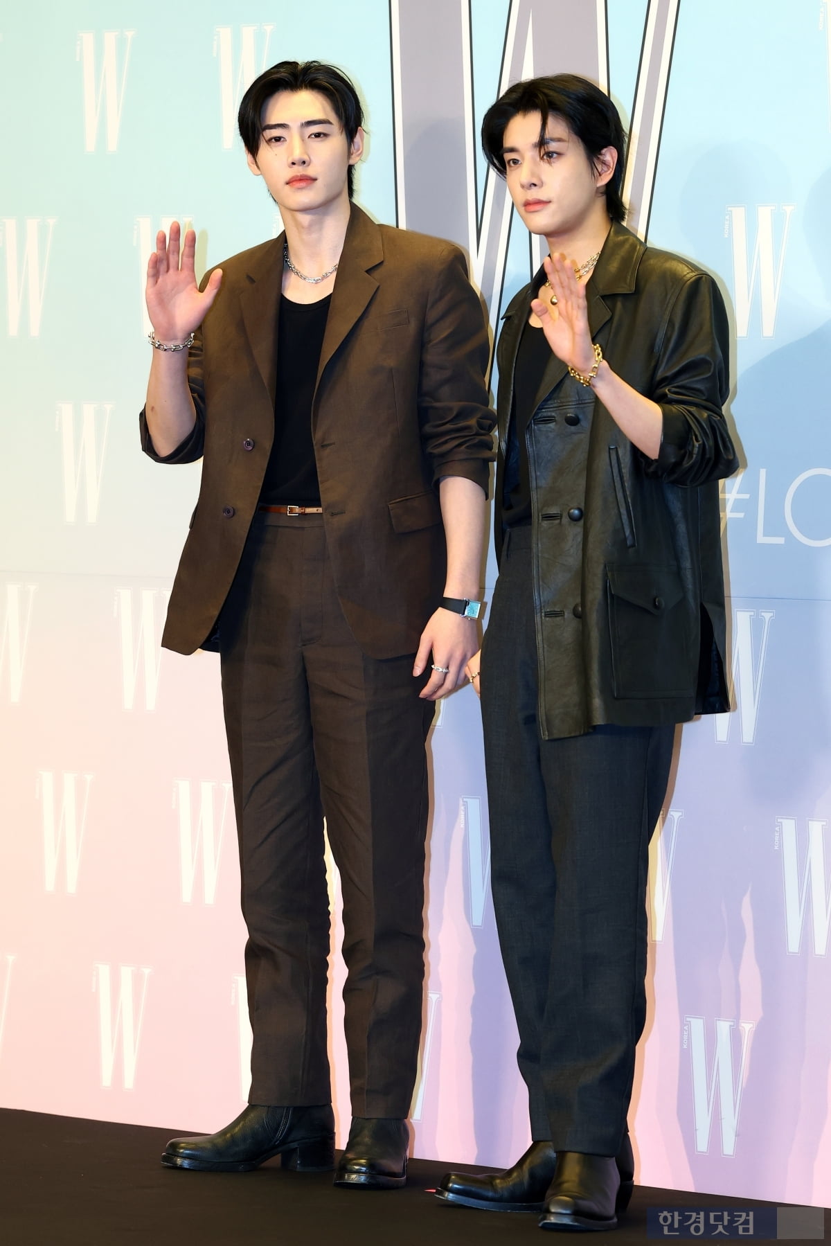 [포토] 엔하이픈 성훈-제이크, '감탄을 부르는 멋진 두 남자'