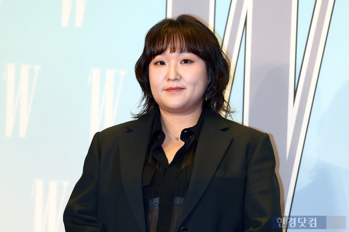[포토] 이수지, '예쁘게 입고 오늘은 얌전하게~'