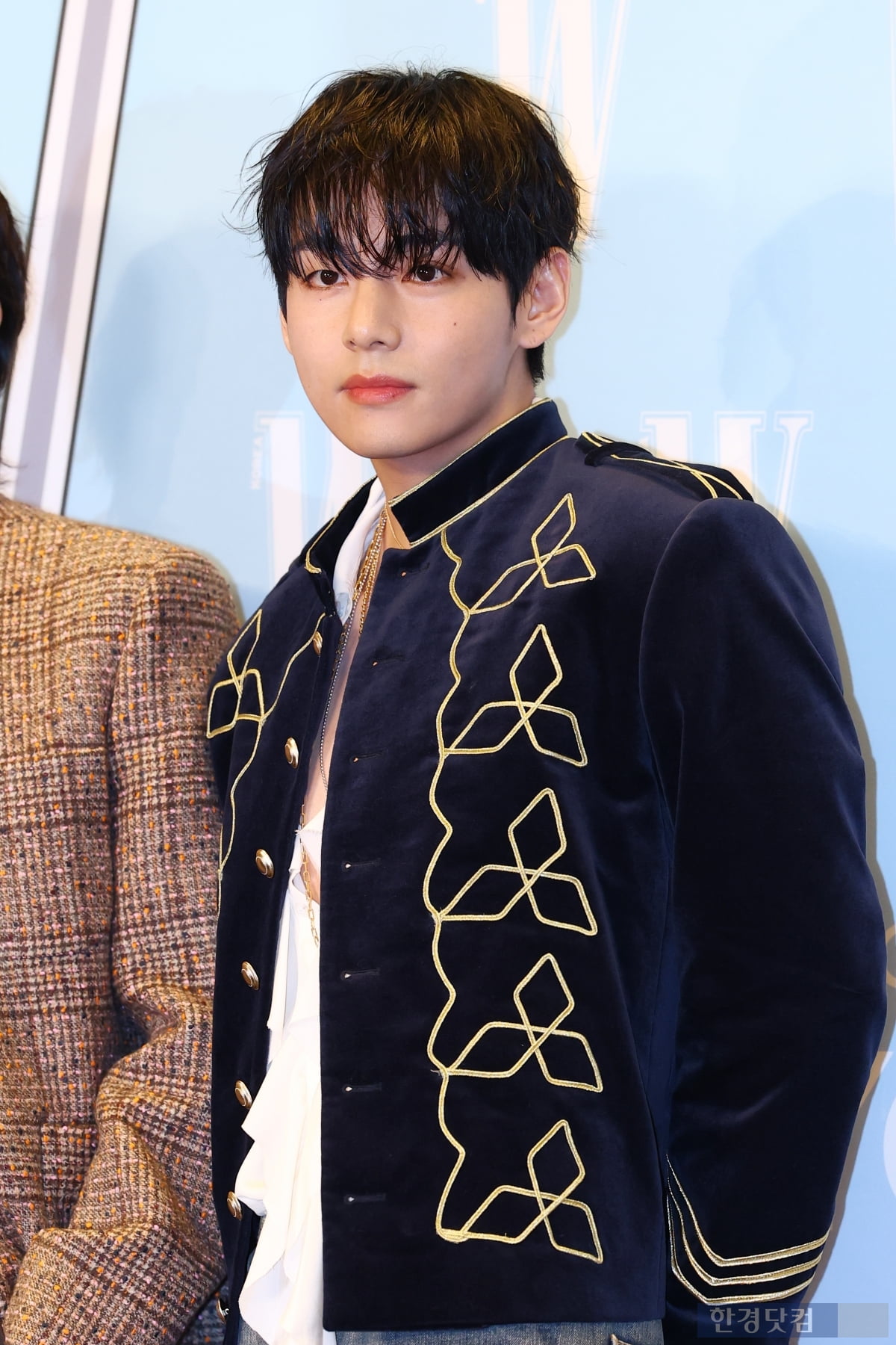 [포토] BTS RM-제이홉-뷔, '멋진 모습으로 깜짝 등장'