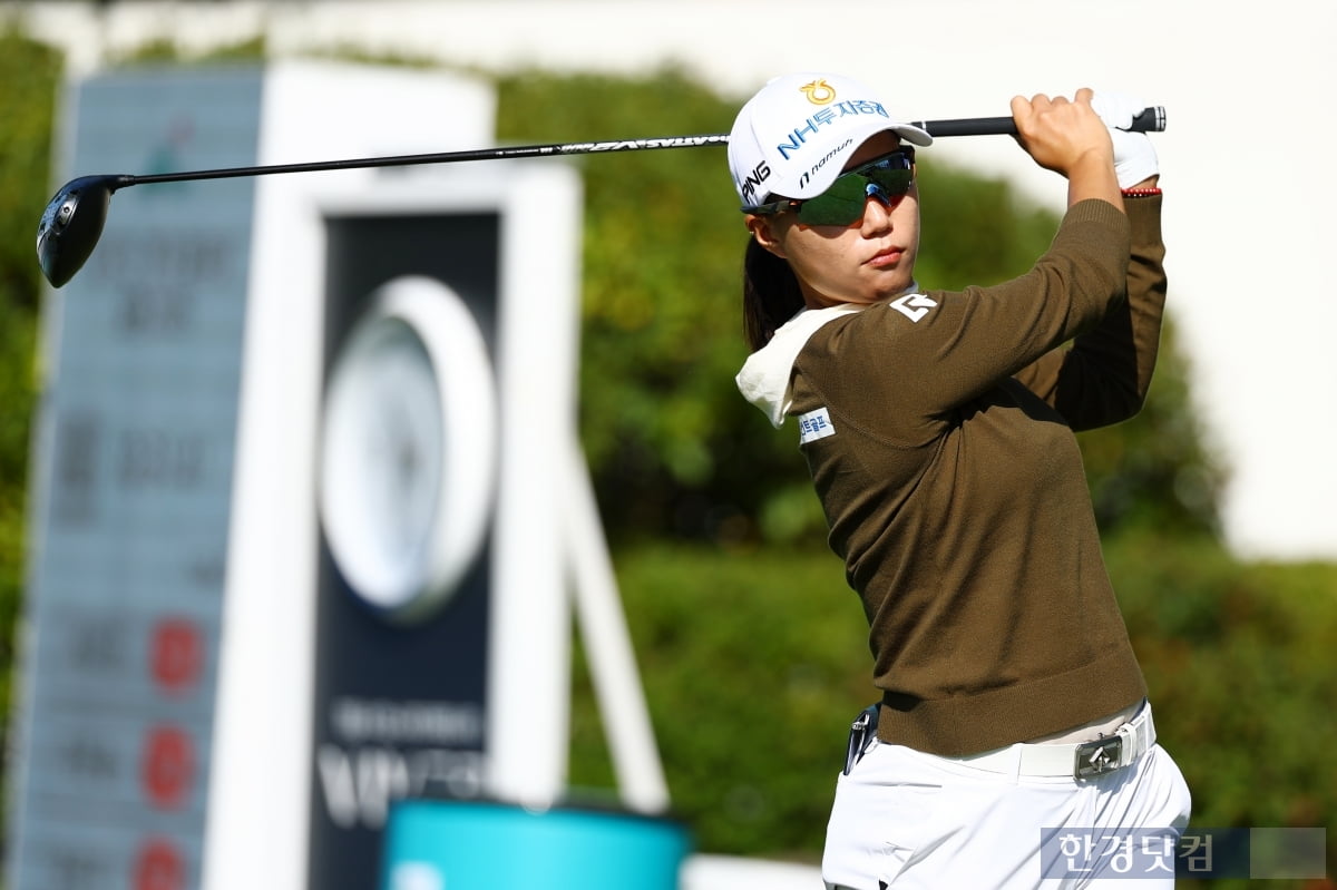 [포토] 정윤지, '파워 넘치는 힘찬 스윙' (상상인·한경 와우넷 오픈 2025)