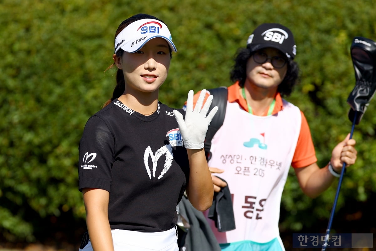 [포토] 이동은, '바람 읽기' (상상인·한경 와우넷 오픈 2025)