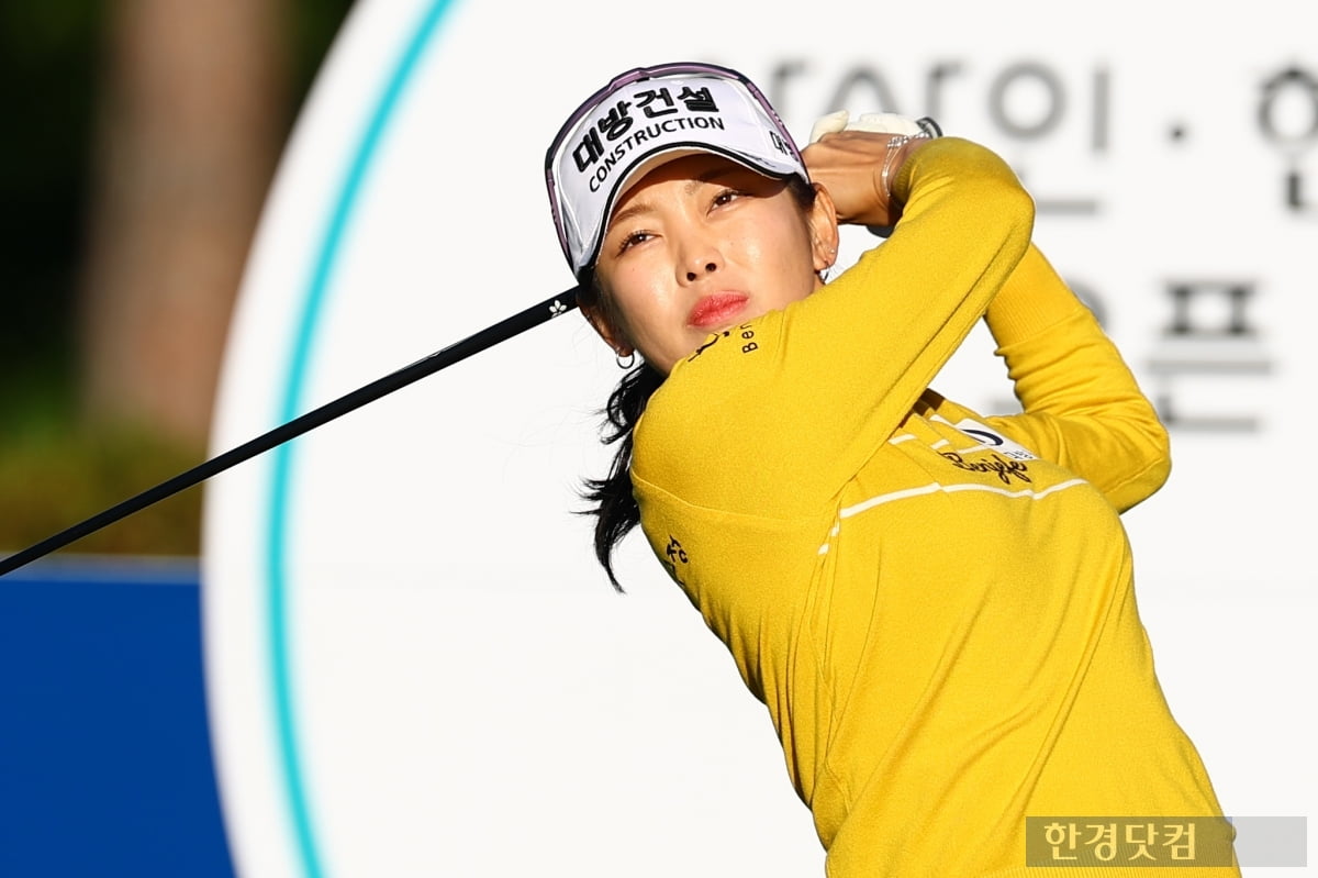 [포토] 현세린, '리더보드 더 위로~' (상상인·한경 와우넷 오픈 2025)