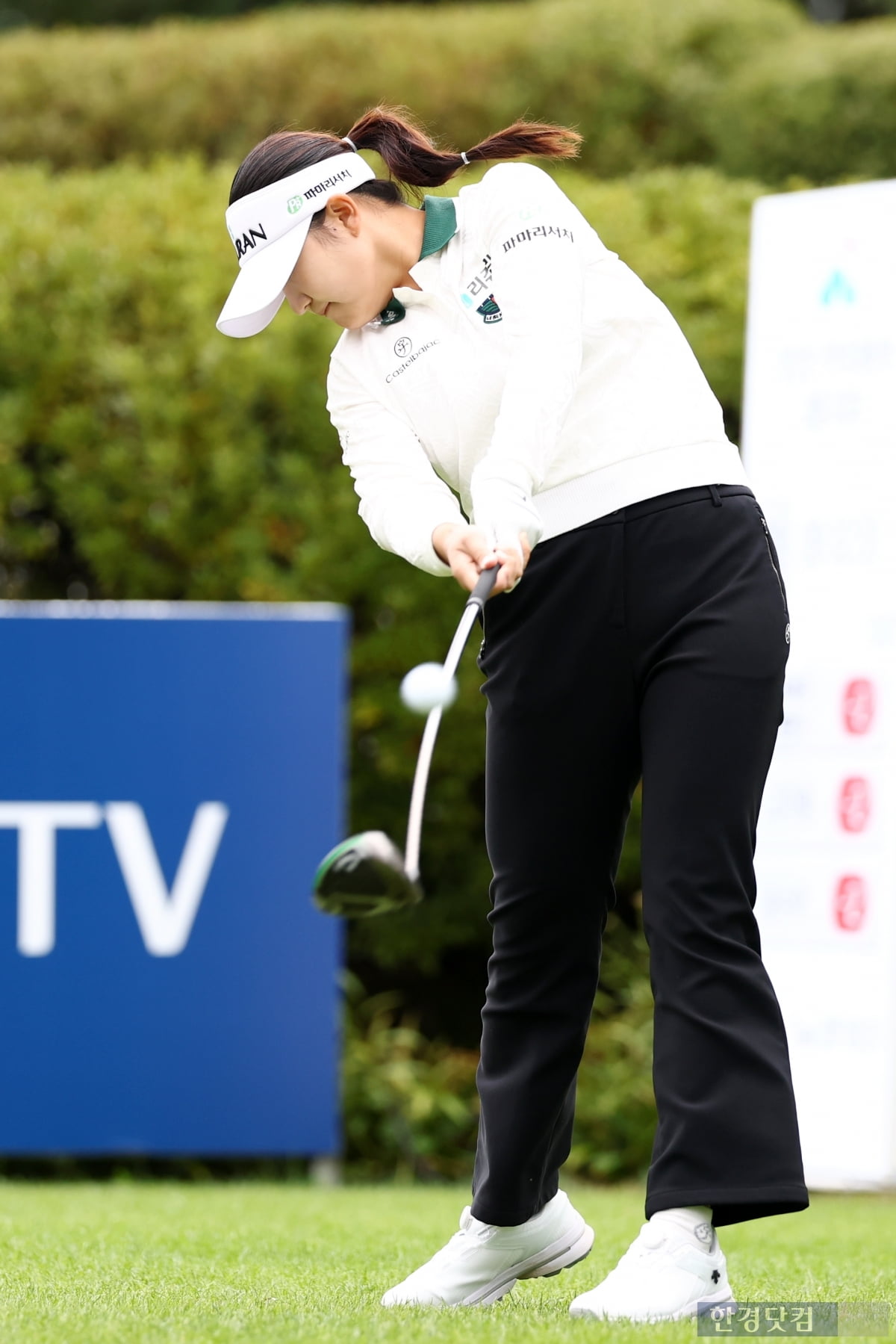 [포토] 윤수아, '페어웨이로 정확하게 보낸다' (상상인·한경 와우넷 오픈 2025)