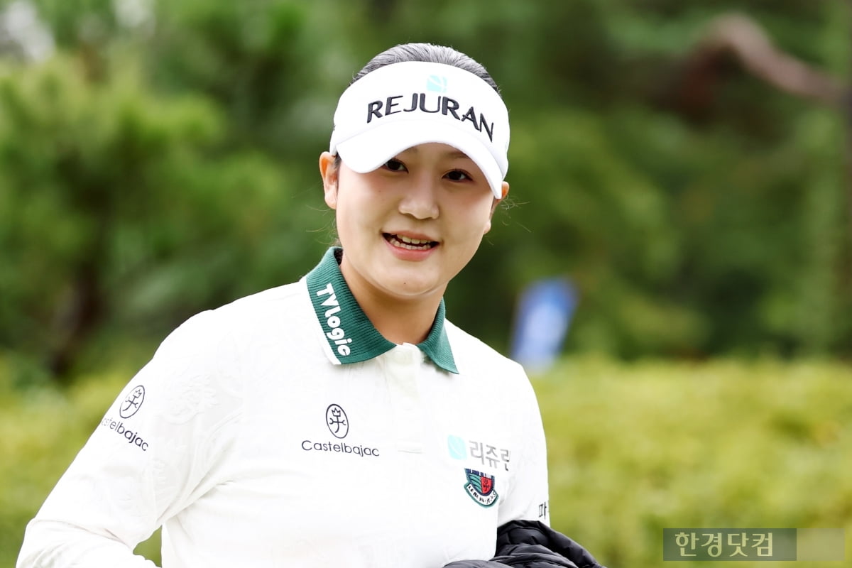 [포토] 윤수아, '페어웨이로 정확하게 보낸다' (상상인·한경 와우넷 오픈 2025)