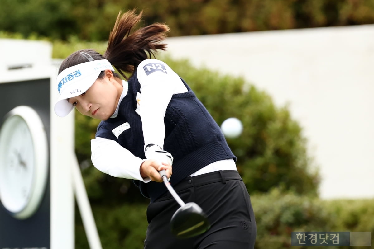 [포토] 김시현, '힘이 느껴지는 강력한 티샷' (상상인·한경 와우넷 오픈 2025)