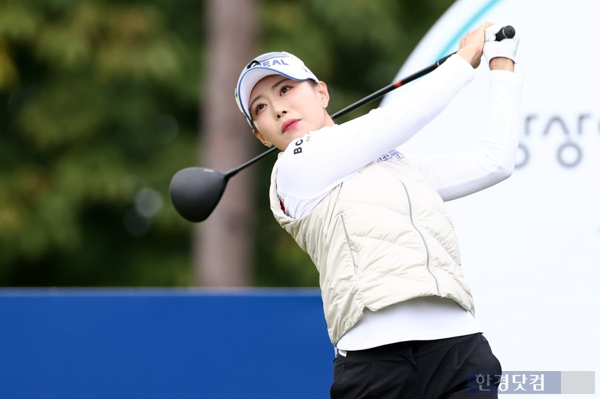 [포토] 이채은2, '순위를 끌어 올리자' (상상인·한경 와우넷 오픈 2025)