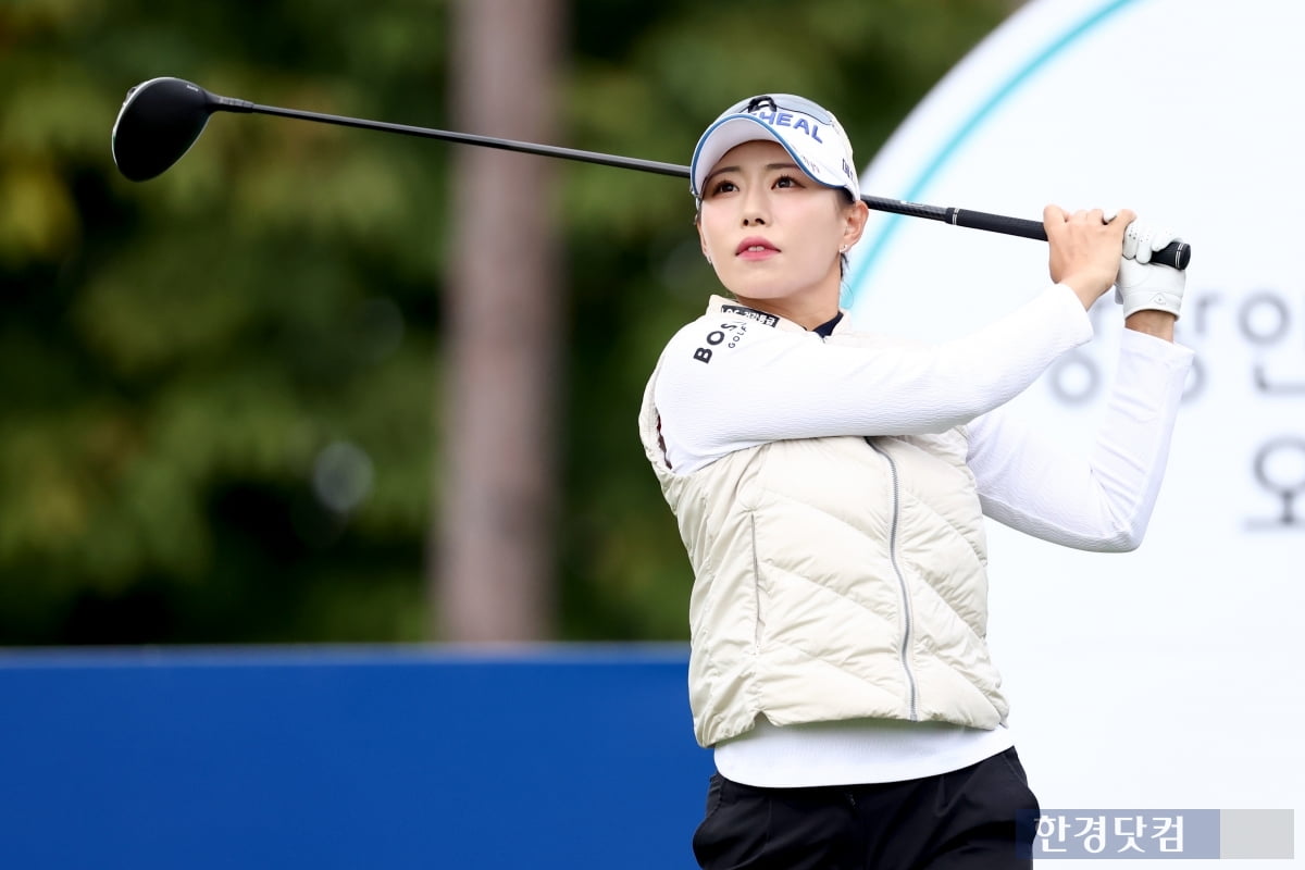 [포토] 이채은2, '순위를 끌어 올리자' (상상인·한경 와우넷 오픈 2025)