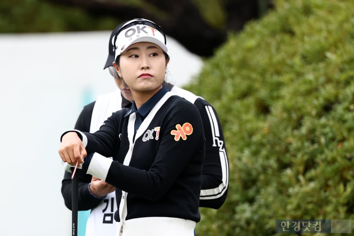 [포토] 김우정, '시드를 지켜라' (상상인·한경 와우넷 오픈 2025)