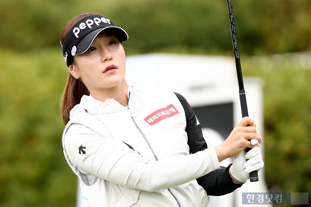 [포토] 황정미, '더 위로 올라가자' (상상인·한경 와우넷 오픈 2025)