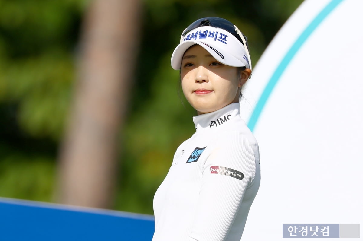 [포토] 전효민, '작은 체구지만 다부진 티샷' (상상인·한경 와우넷 오픈 2025)