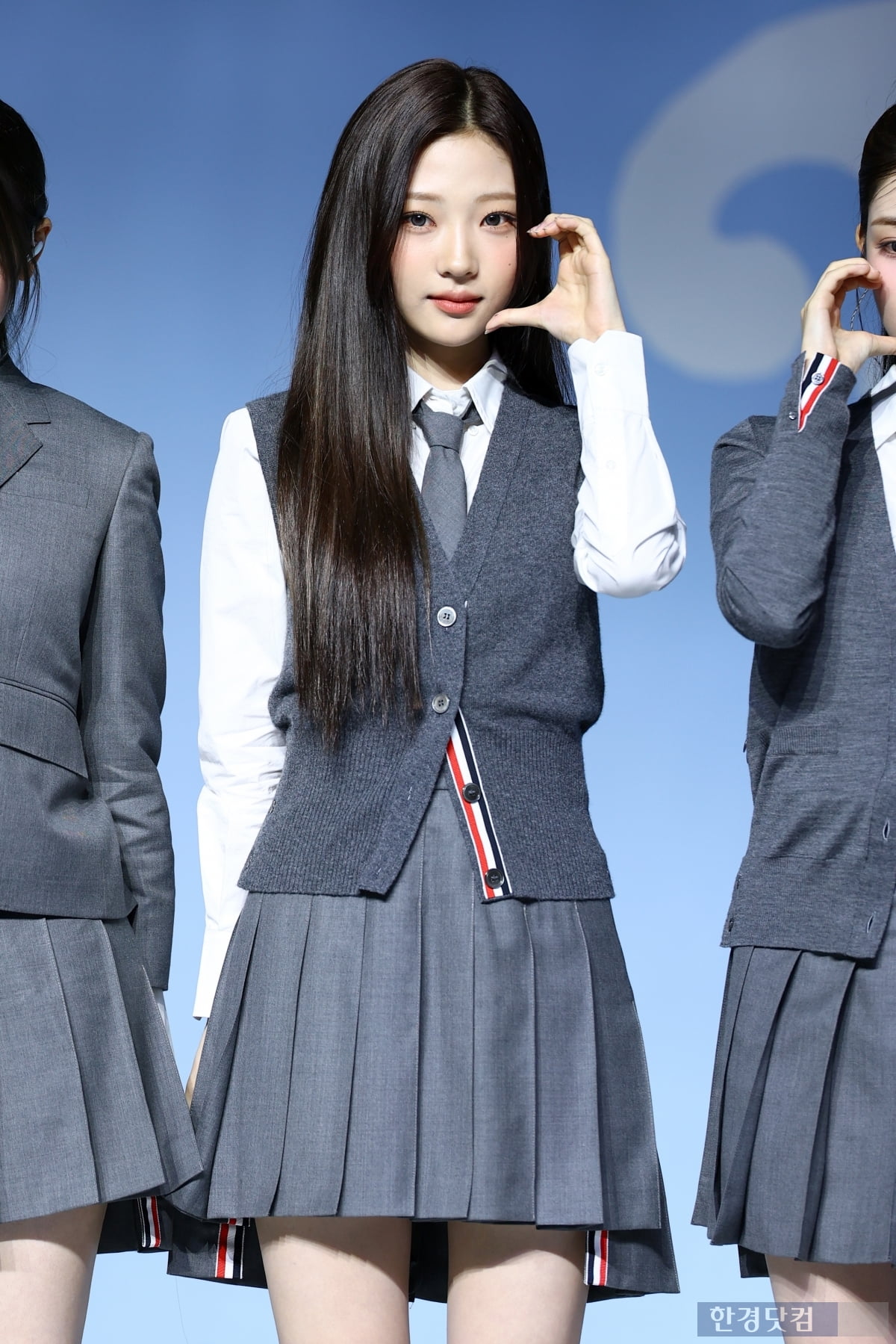 "살 빠질 정도로 연습"…'컴백' 하츠투하츠, '칼각 대표주자' 노린다 [종합]