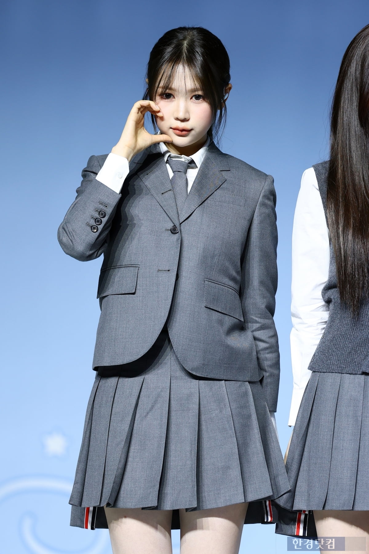 "살 빠질 정도로 연습"…'컴백' 하츠투하츠, '칼각 대표주자' 노린다 [종합]