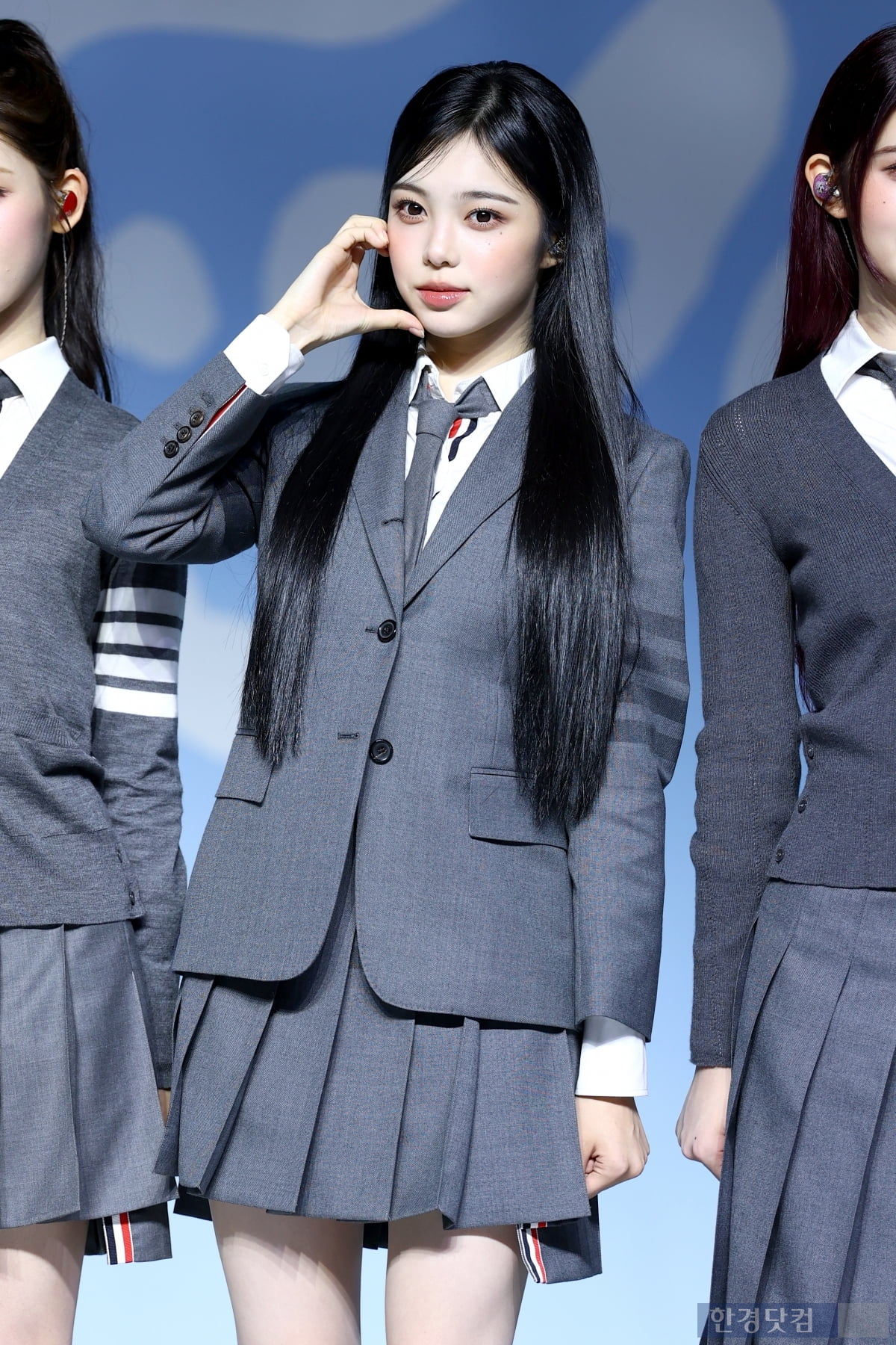 "살 빠질 정도로 연습"…'컴백' 하츠투하츠, '칼각 대표주자' 노린다 [종합]