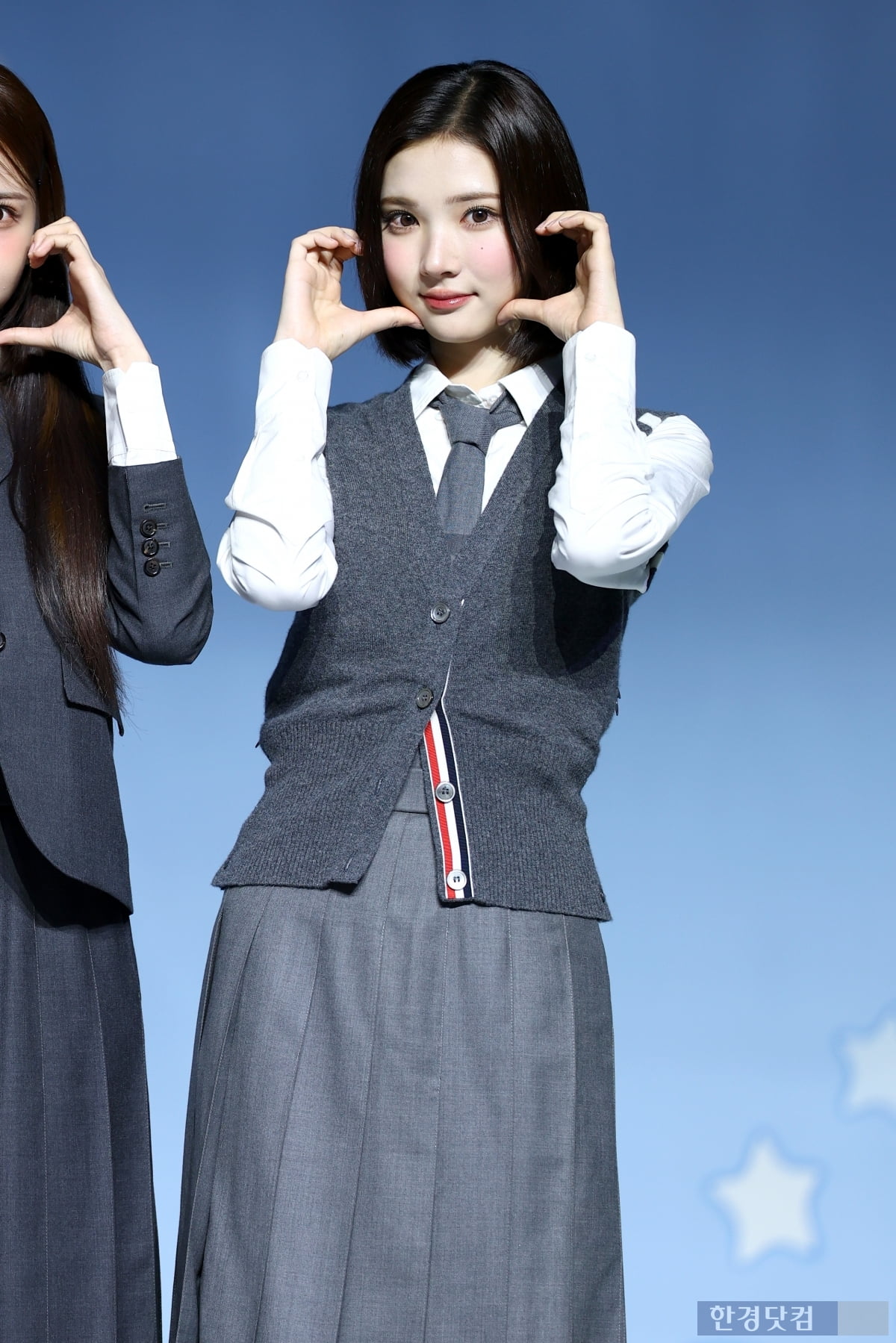 "살 빠질 정도로 연습"…'컴백' 하츠투하츠, '칼각 대표주자' 노린다 [종합]