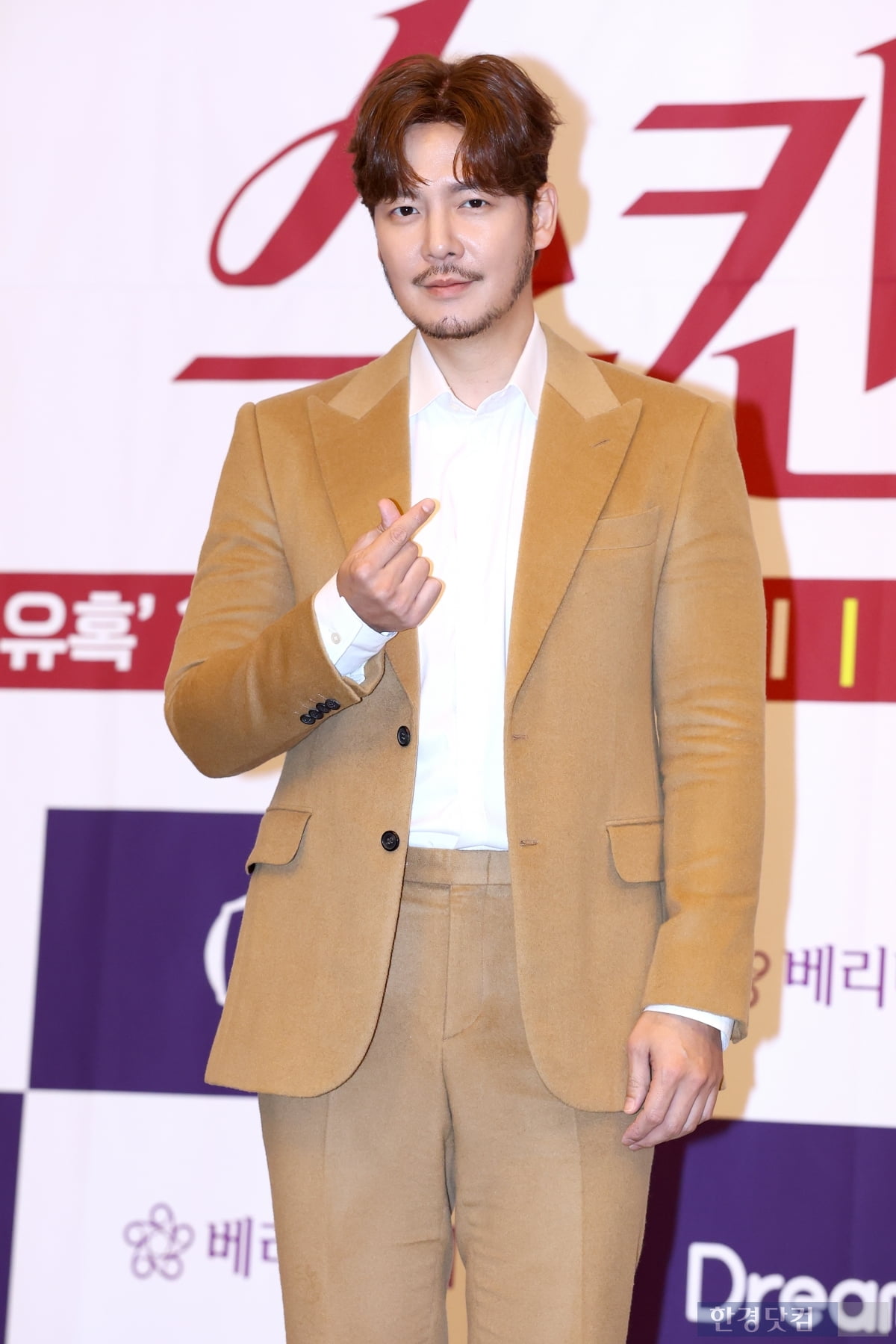 [포토] 강은탁, '멋진 모습에 눈길'