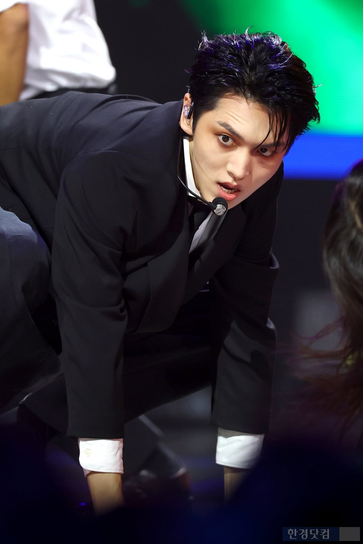 [포토] 키노, '카리스마 넘치는 상남자 눈빛'