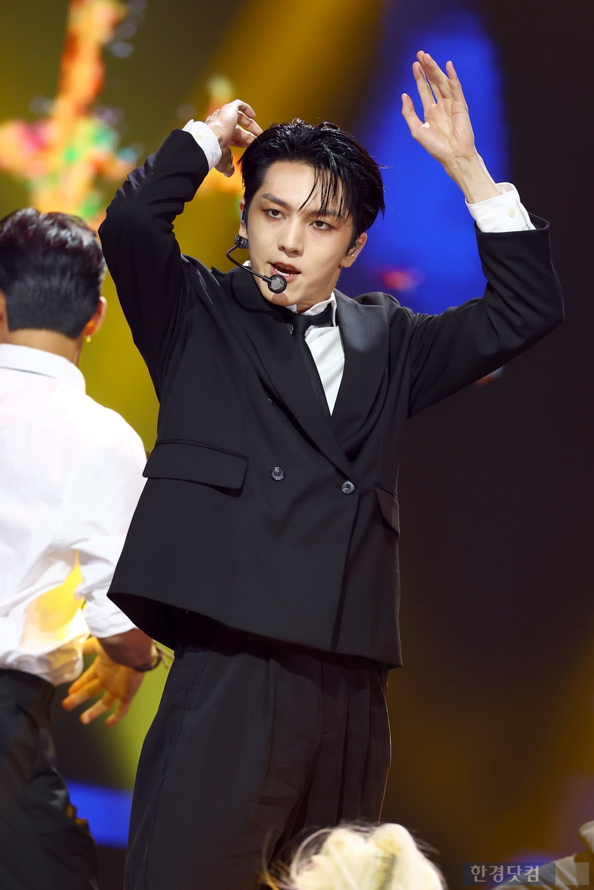 [포토] 키노, '카리스마 넘치는 상남자 눈빛'