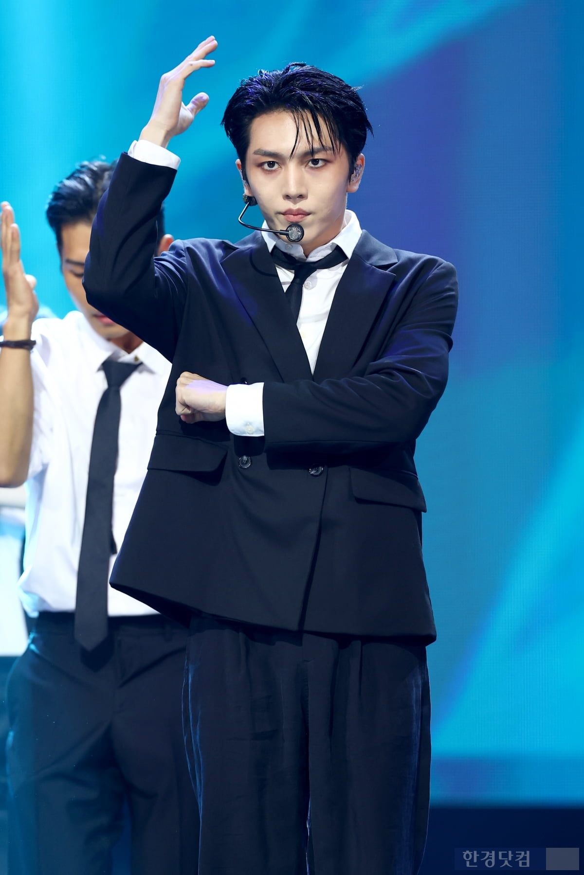 [포토] 키노, '카리스마 넘치는 상남자 눈빛'