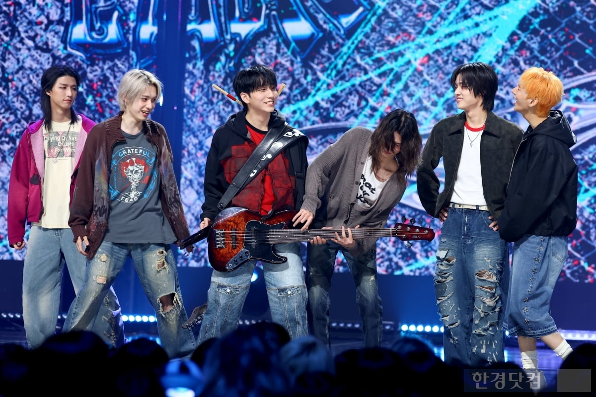 [포토] 엑스디너리 히어로즈, '빌런즈 마음 흔드는 멋짐'