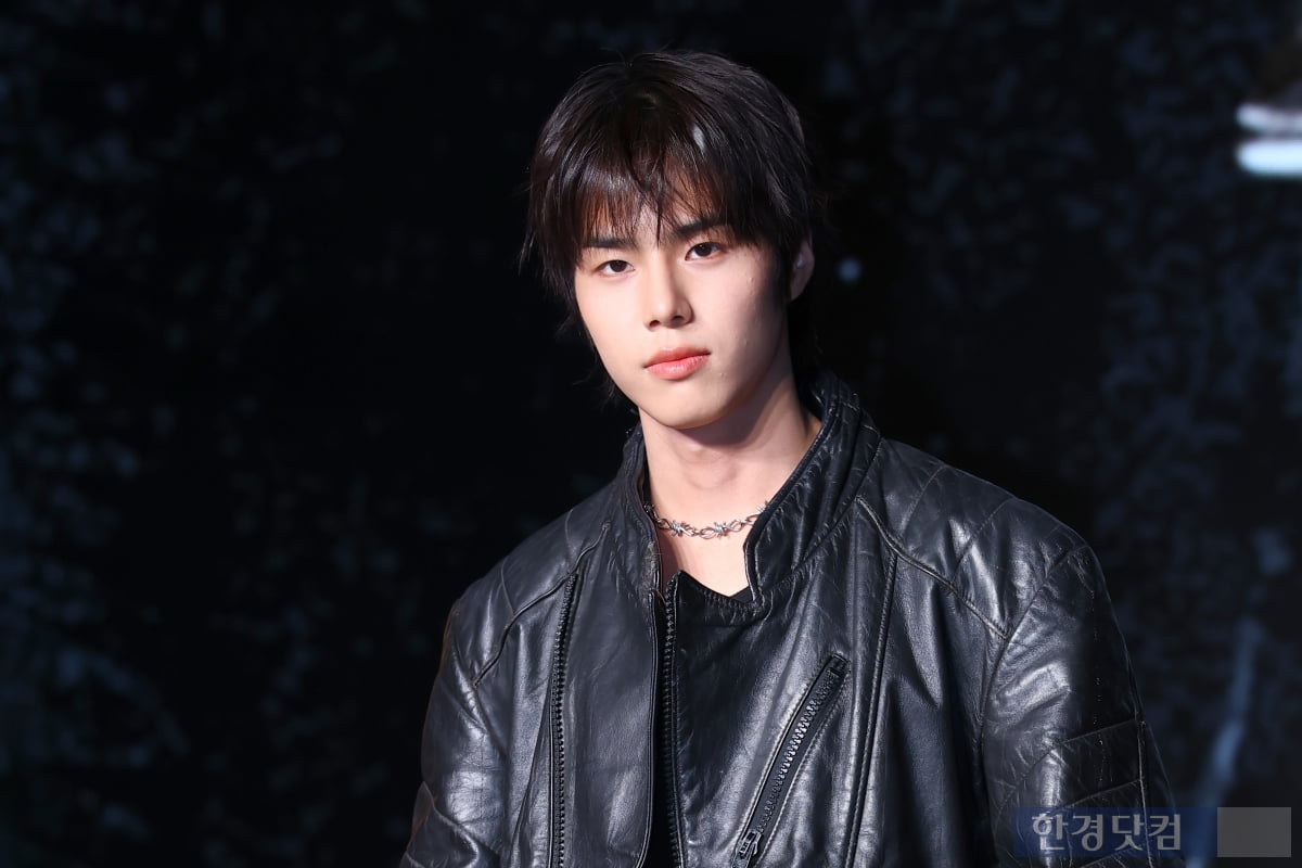 [포토] 82메이저 황성빈, '강렬한 눈빛 카리스마'