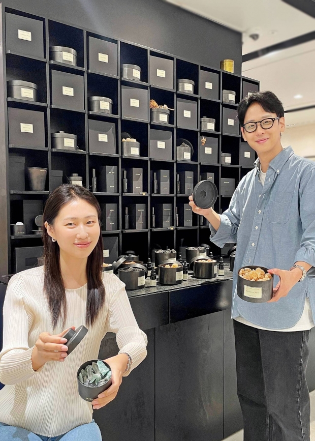 갤러리아백화점, 공간 채우는 은은한 향기 '마드에렌' 포푸리 선보여