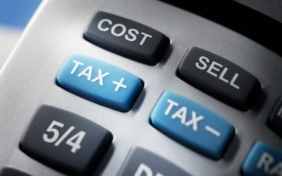 "10억 주고 산 주식이 100억"…이민 준비하던 60대女 '날벼락'