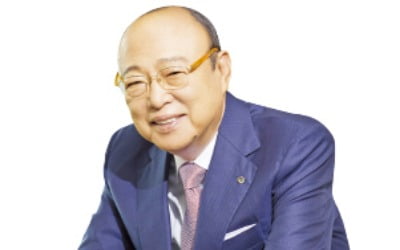 김승연 "시총 100조 기업 우뚝…한화, 분야마다 글로벌 톱 되자"