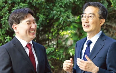 "기업 진입·퇴출 자유로울 때 서비스업 발전…자본·노동 규제 풀어야"