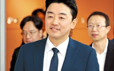 강훈식 "방산 4대 강국 위해 모든 노력"