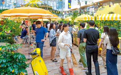 물건 대신 '공간'을 판다…리테일 패러다임 바꾼 더현대서울
