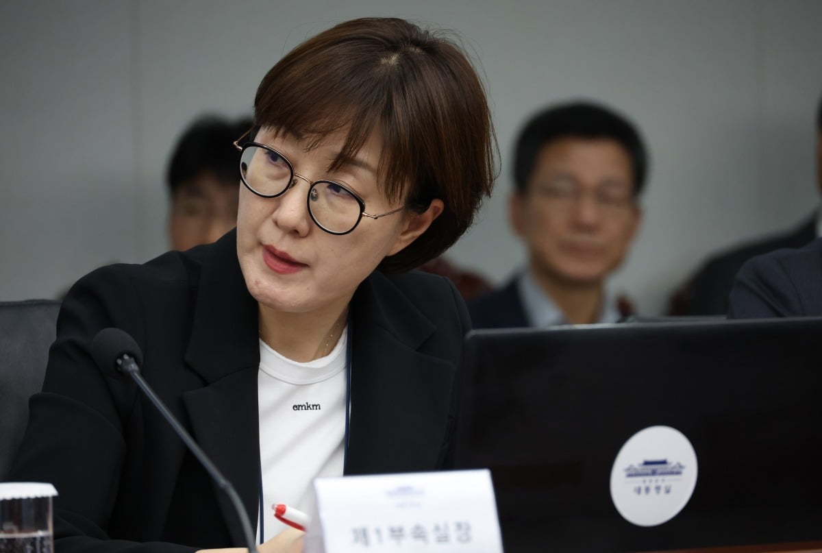 박지원 "너 똑똑한데 국감 받아라"… 김현지 "안 나간다고 안 했어요"
