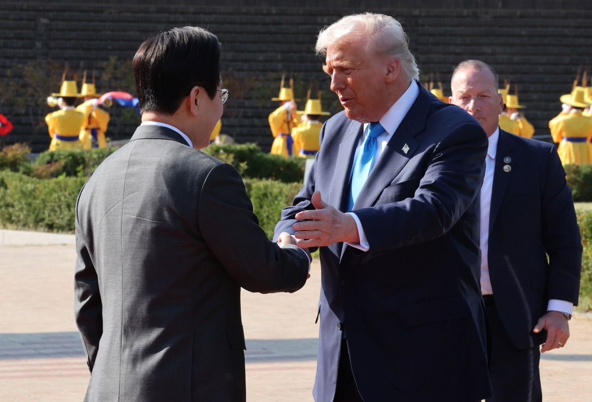 [속보] 李, 트럼프에 '무궁화대훈장' 수여…美 대통령 최초