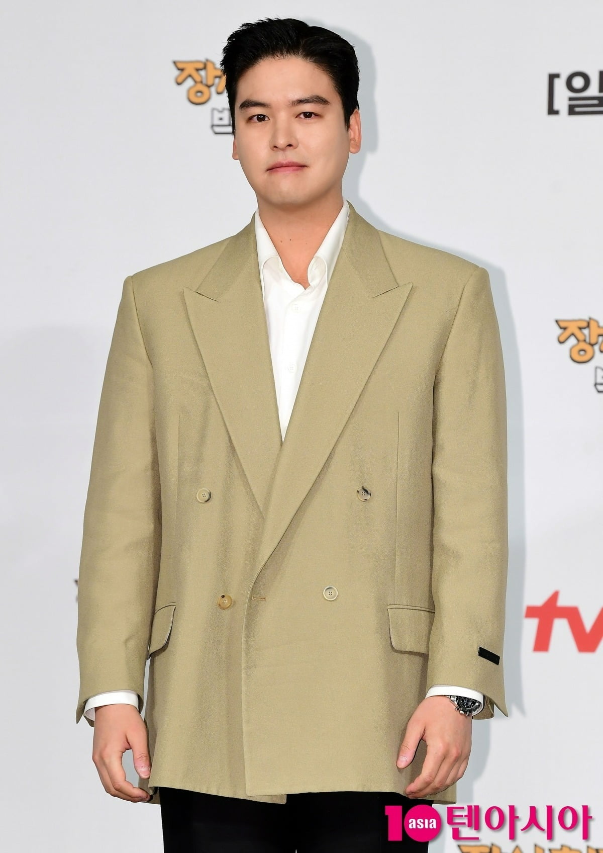 俳優イ・ジャンウ、カレー店閉店後の心境を語る