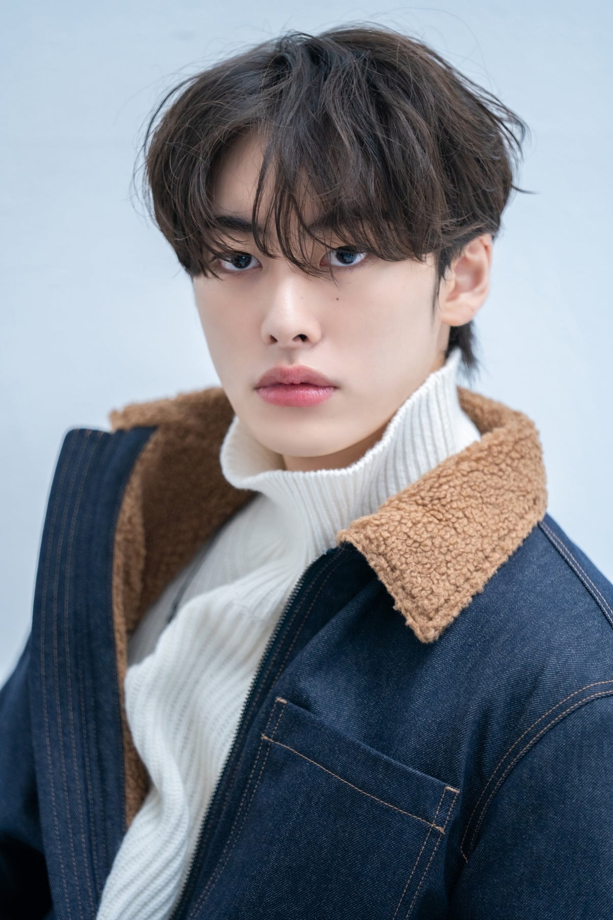Rising Star Lee Won-jung: Transformative Roles and Dedication to Craft
