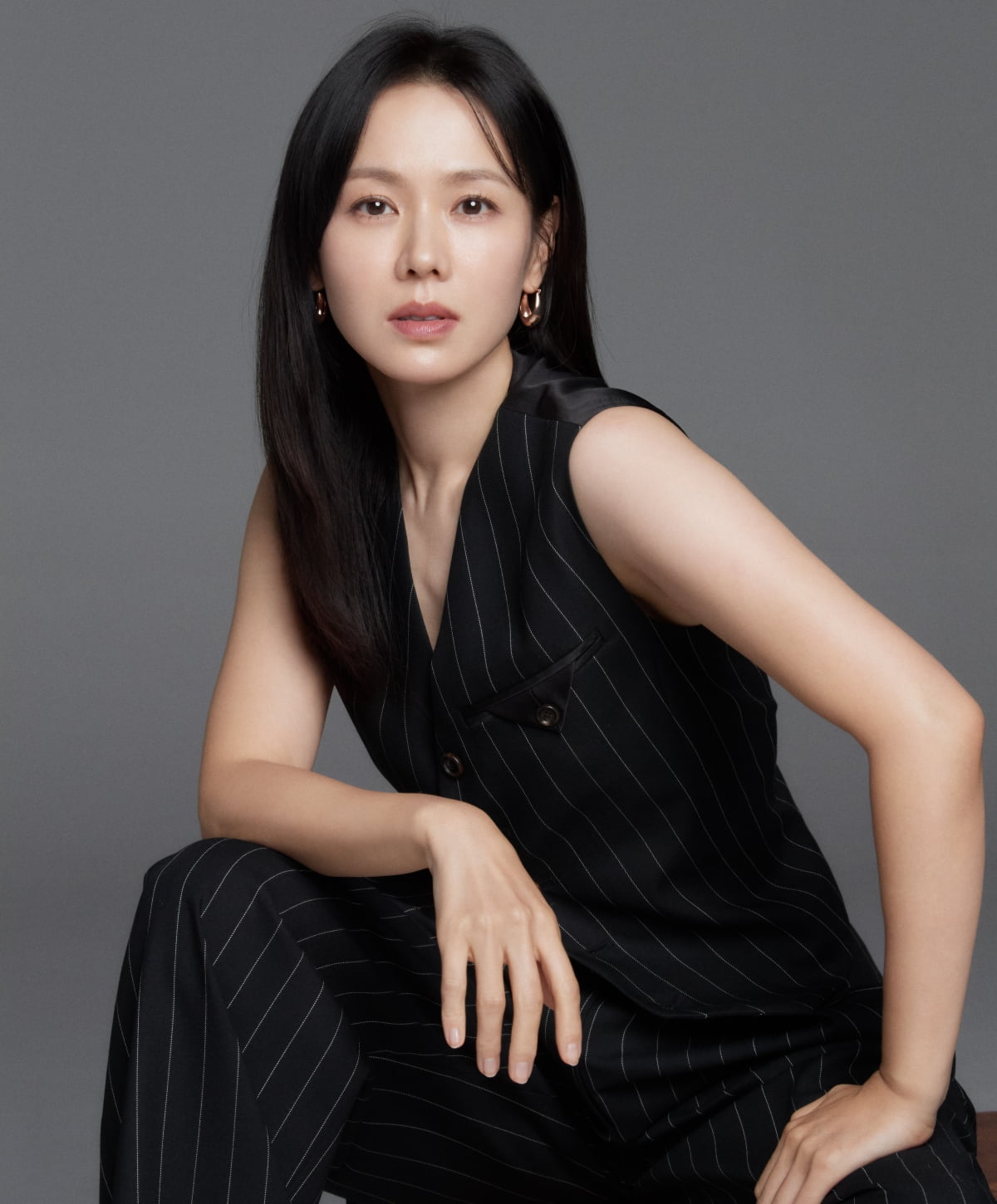 Son Ye-jin Reflects on Challenging First Scene with Director Park Chan-wook in 'Inevitability'