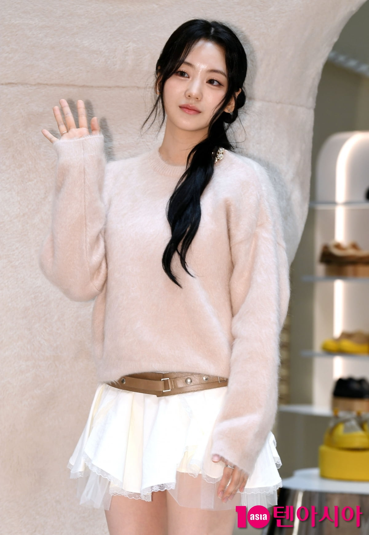 女優 チョ・イヒョン、UGGポップアップストアオープンイベントに登場
