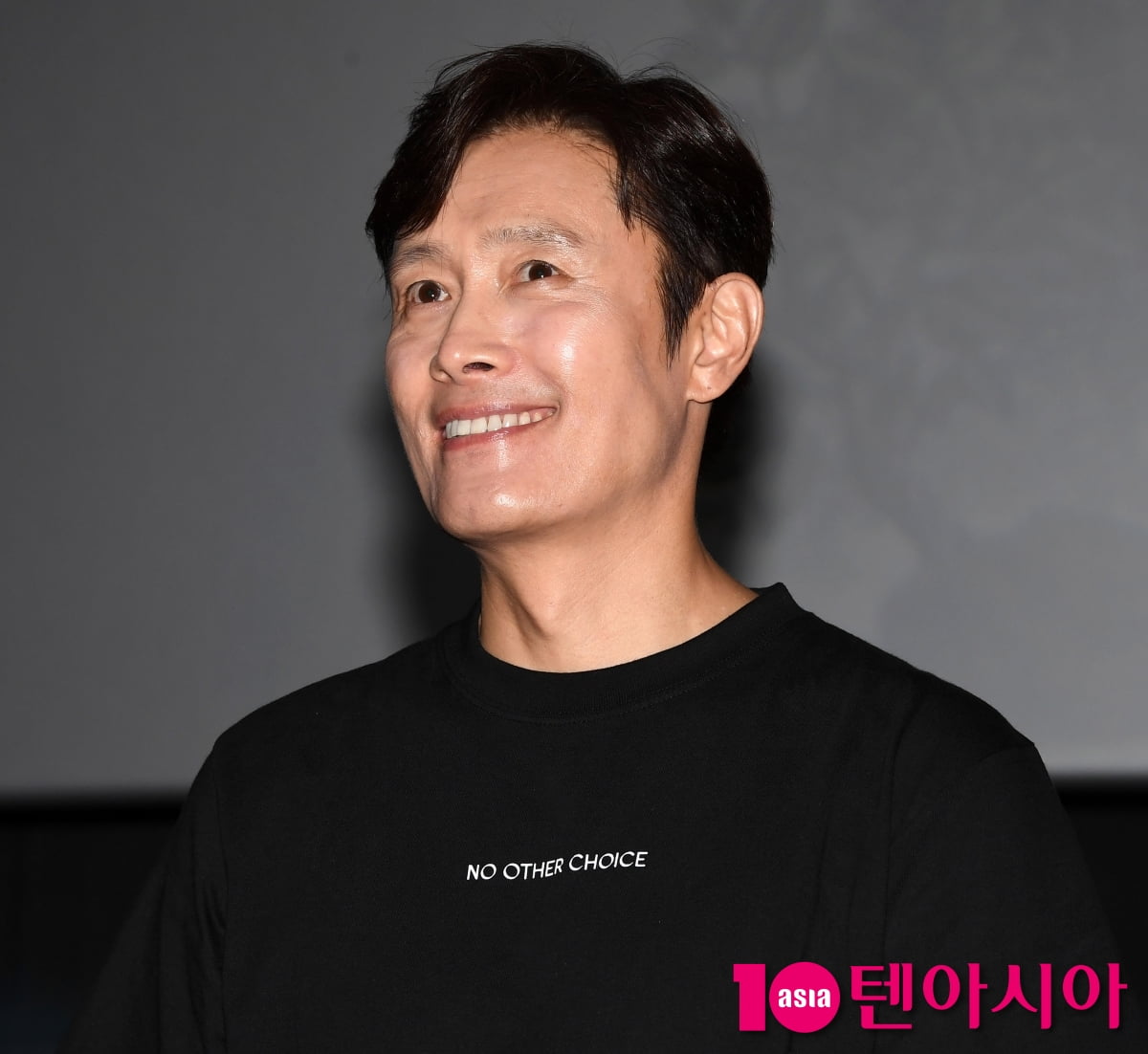Lee Byung-hun Attends Stage Greeting for 'No Other Choice' in Seoul