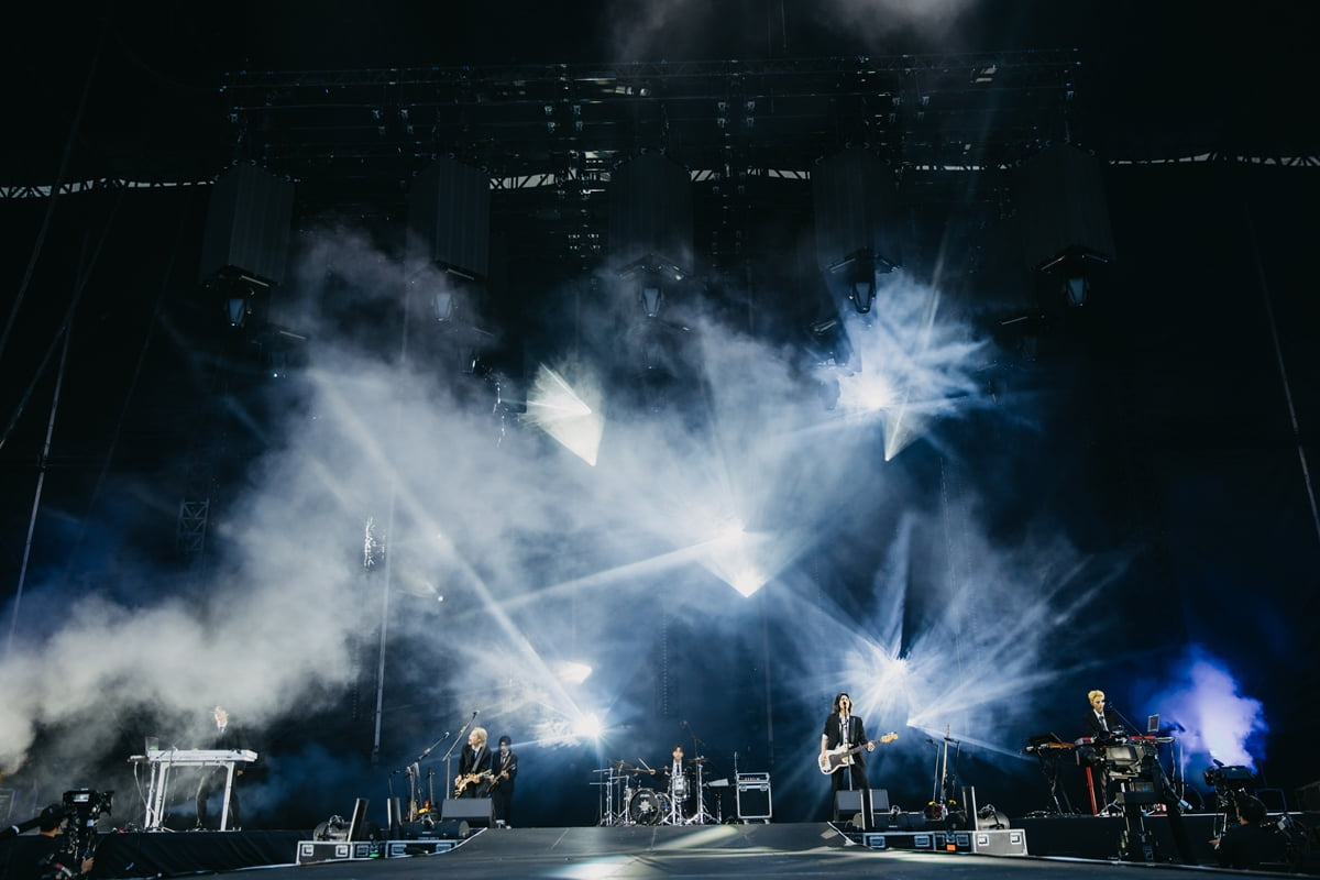 Xdinary Heroes Open for MUSE in Korea, Showcasing Their Rock Prowess